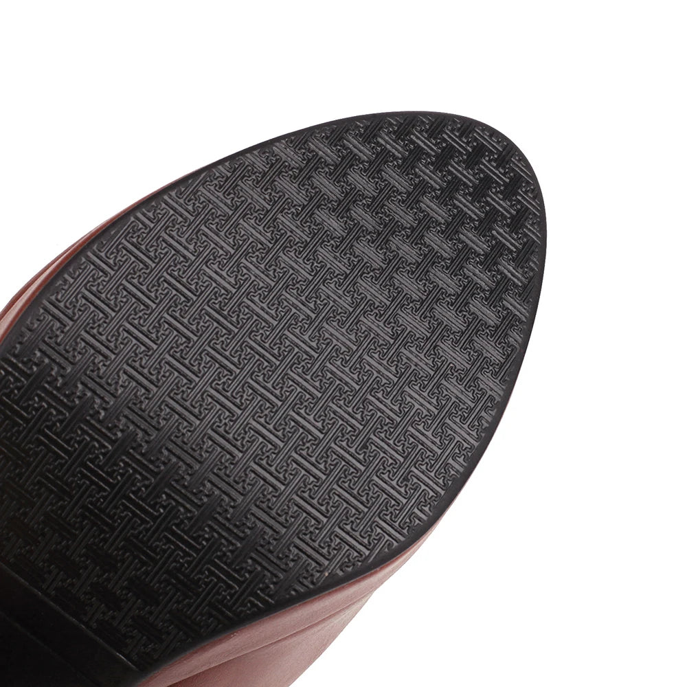 Damen-Ankle-Boots, hohe Absätze und trendige Schnalle, rot und schwarz,